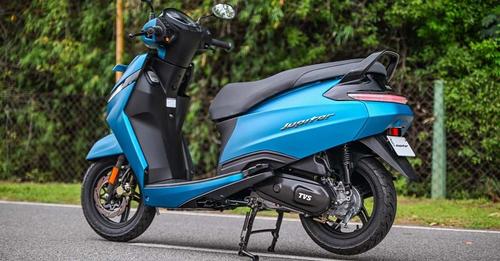 TVS Jupiter Left Rear Three Quarter