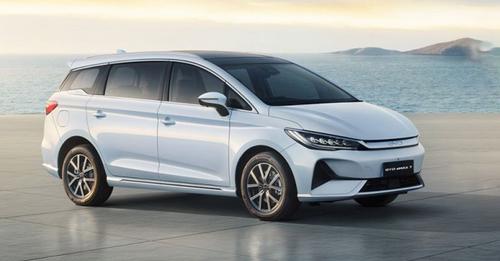 BYD EMax 7 1 