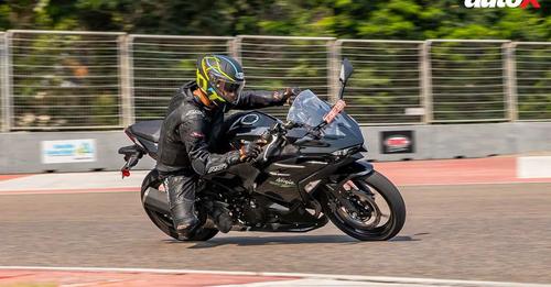 autoX Awards 2024: Kawasaki Ninja 500 Performance, Quality and