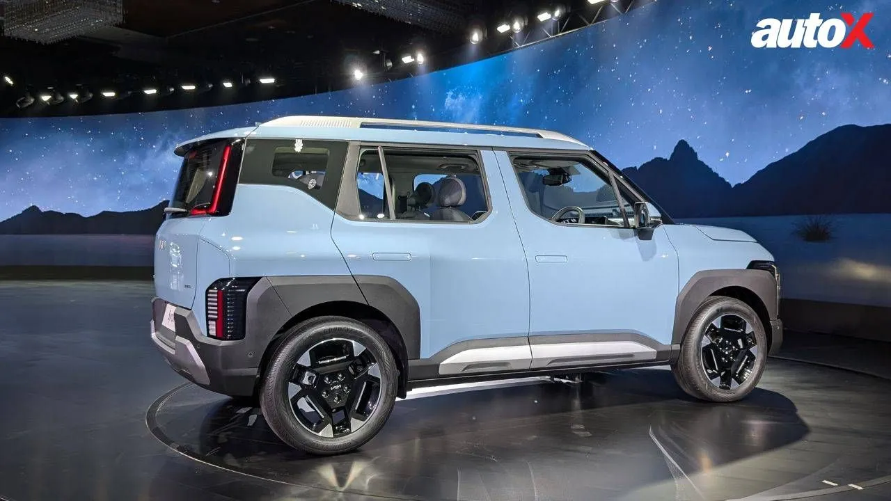 Kia Syros Side View