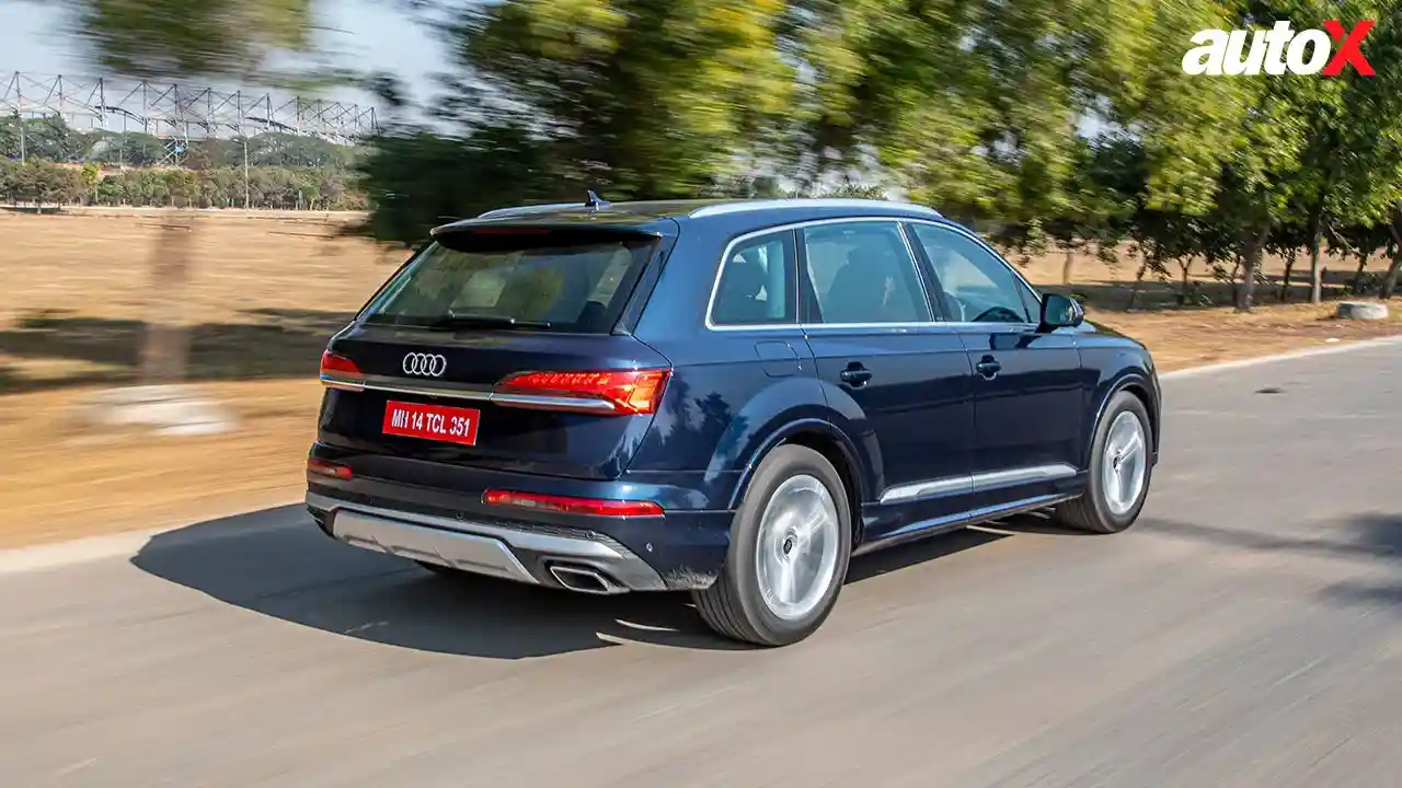 audi Q7-Rear-Three-Quarter.jpg