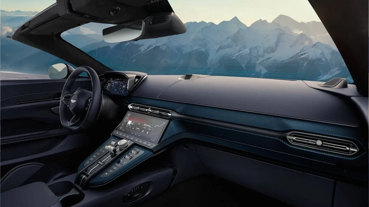 Vantage 2025 Interior