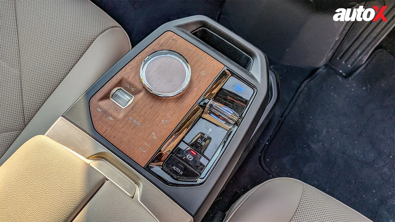 BMW iX-Controls.jpg