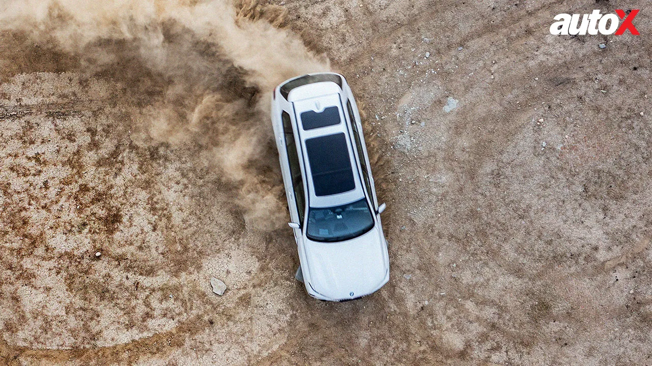 BMW X7-Top.jpg