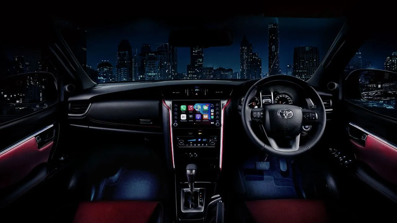 Toyota Fortuner Legender-interior.jpg