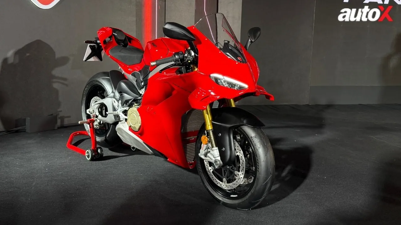 1741161945602 Ix78 Ducati Panigale V4 (1)