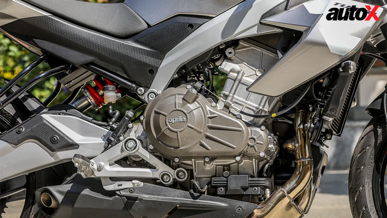 Aprilia Tuono 457-Engine-Close-Up.jpg