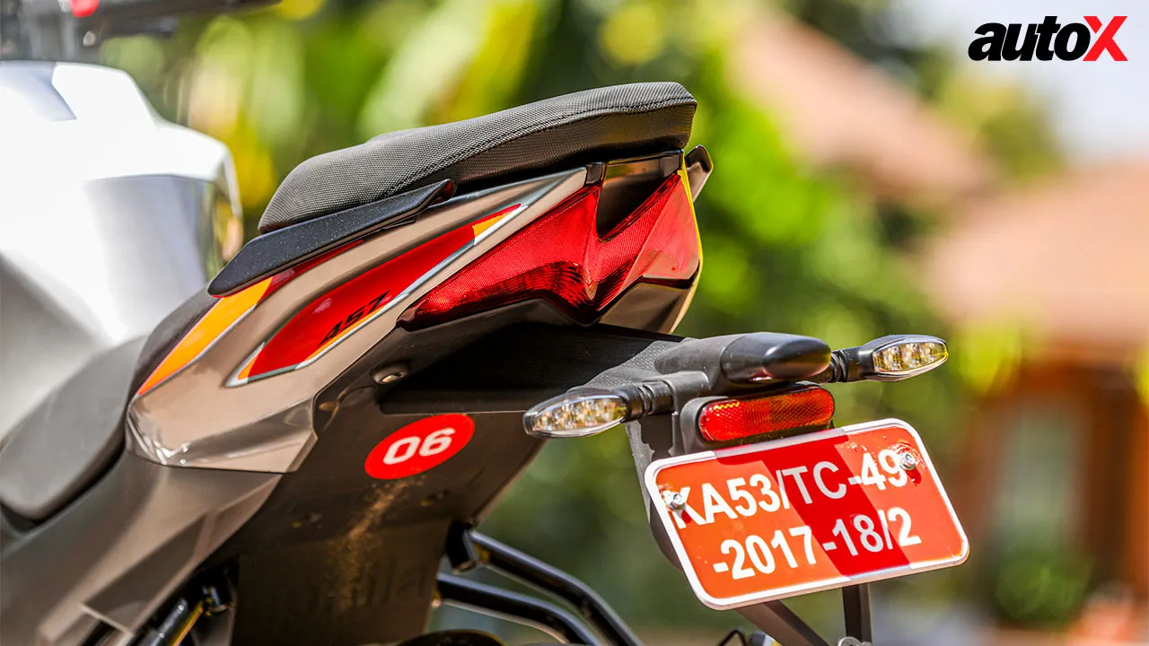 Aprilia Tuono 457-rear-light.jpg