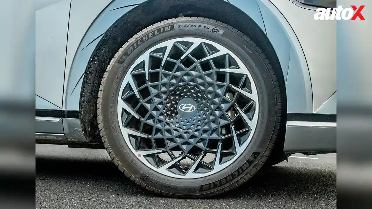 Hyundai Ioniq 5-alloy-wheel.jpg
