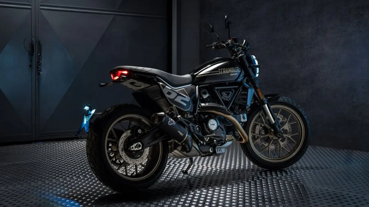 2025 Ducati Scrambler Full Throttle Side.jpg