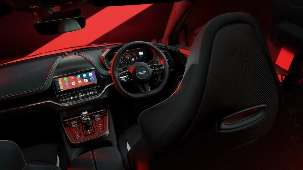 Aston Martin DBX S-interior.jpg