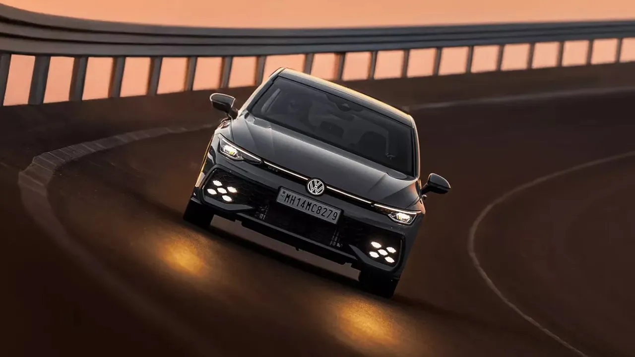 1746510844243 W7s5 Volkswagen Golf GTI (2)