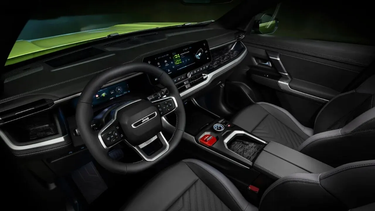 Next-Gen Jeep Compass Interior.jpg