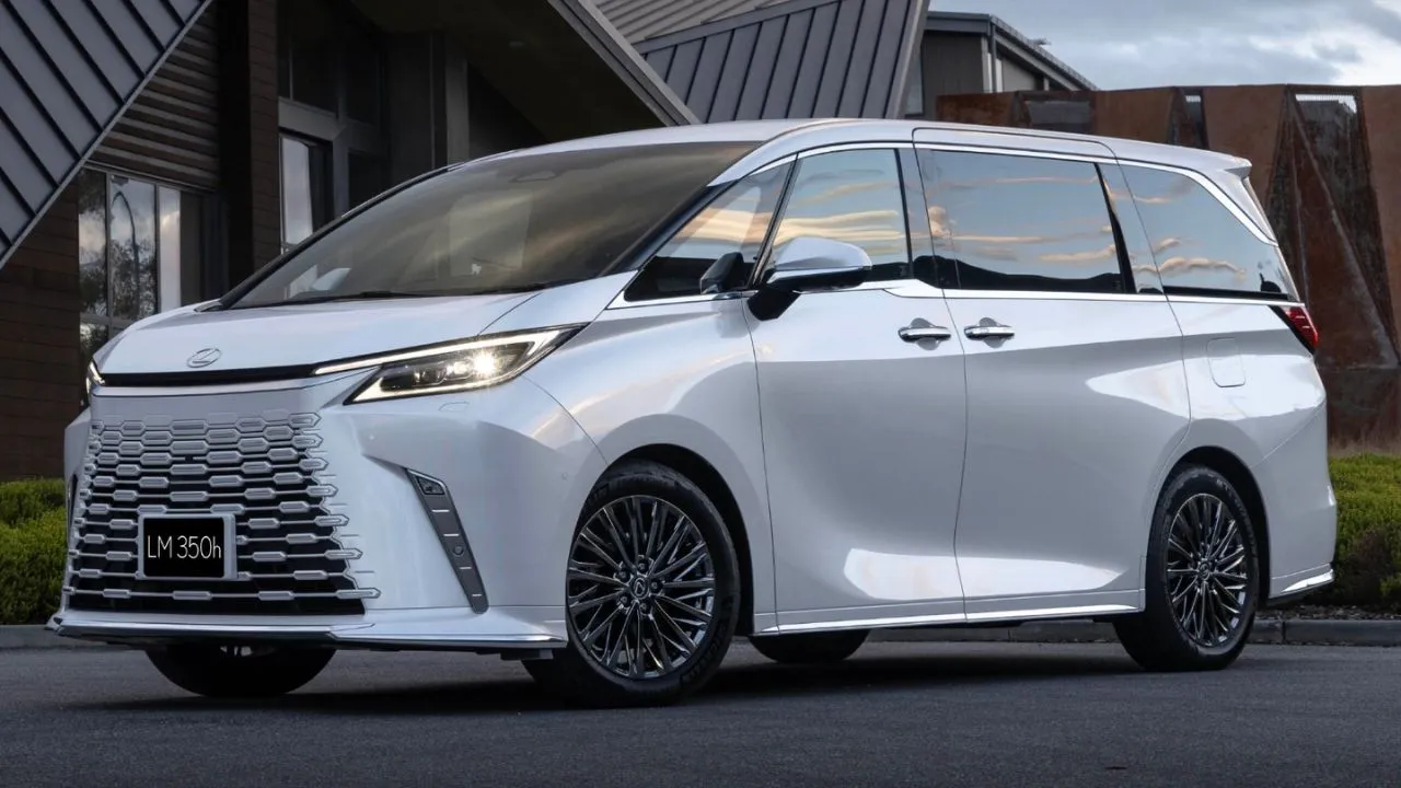 1746615302620 N7y4 Lexus LM 350h