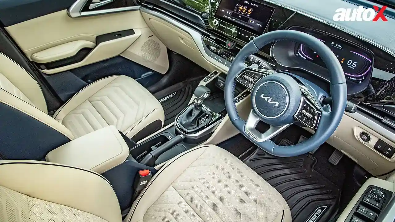 Kia Carens Interior.jpg