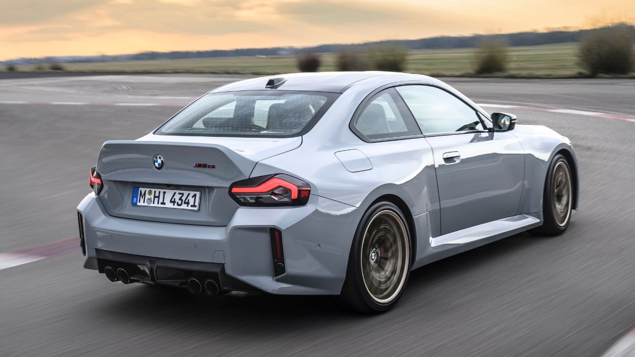 2026-BMW-M2-CS-rq.jpg
