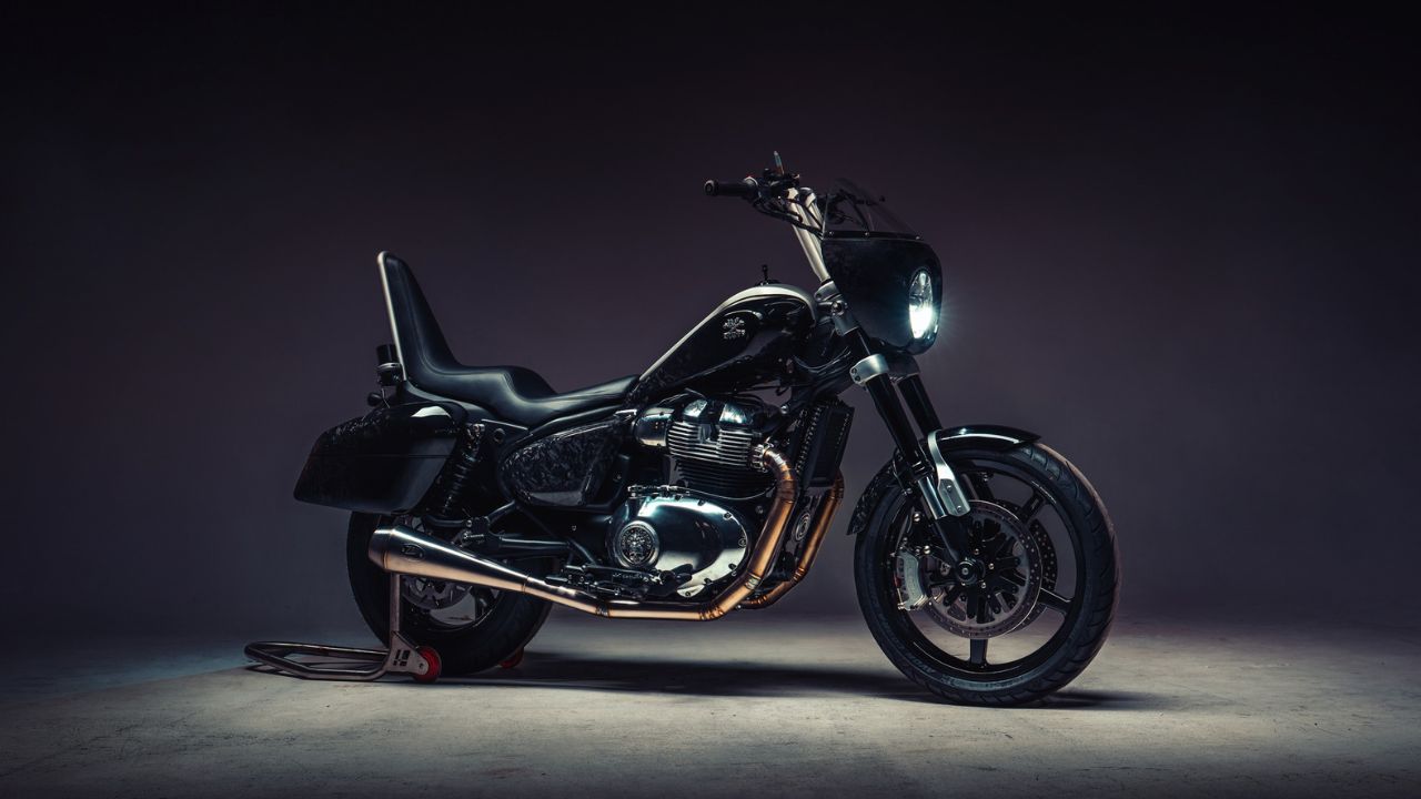 Custom Royal Enfield   Great Frog Super Meteor 650 1747995550226