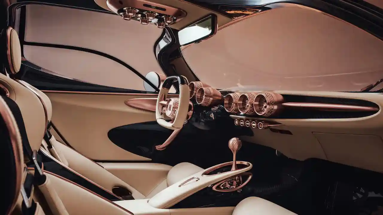 De Tomaso P72 Interior.jpg