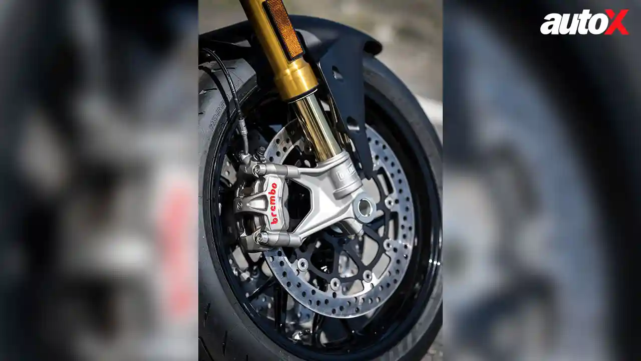 Ducati Streetfighter V2 S-1.jpg
