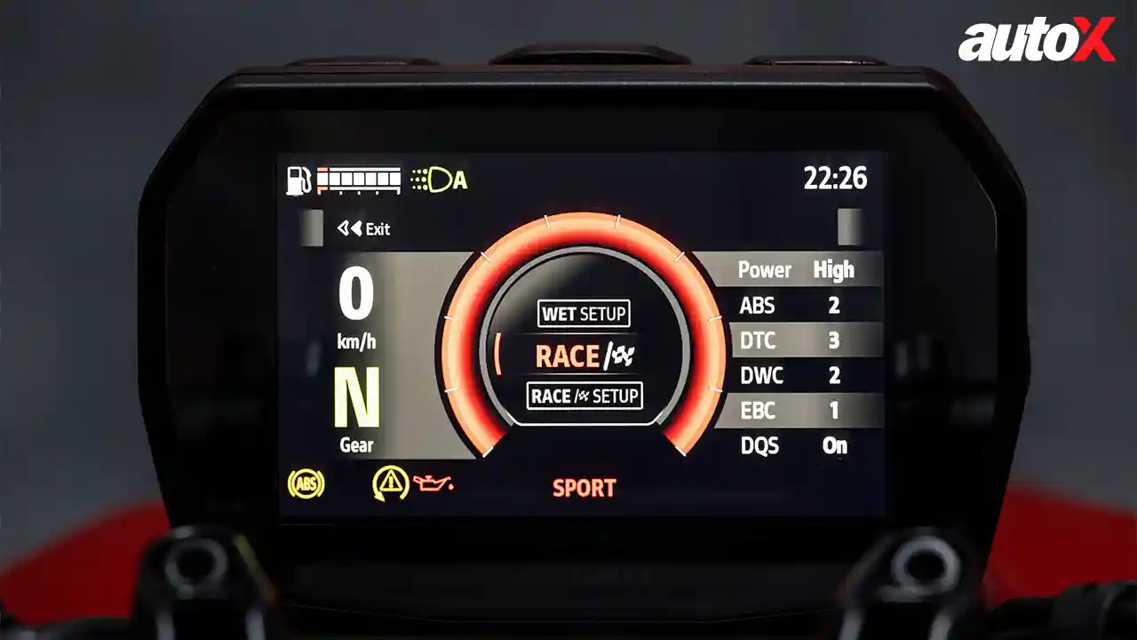 Ducati Streetfighter V2 S-Speedometer.jpg