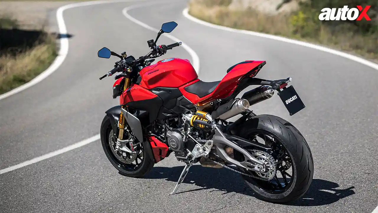 Ducati Streetfighter V2 S-Stand-View2.jpg