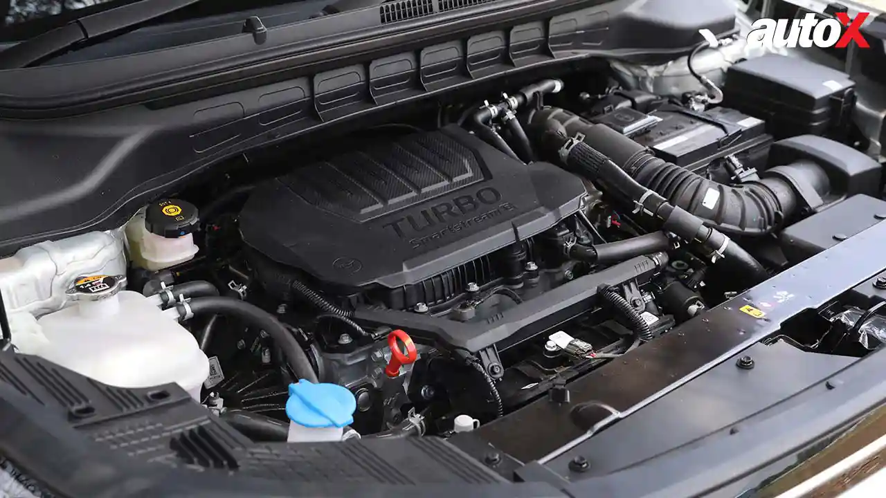 KIA Carens clavis turbo petrol engine.jpg