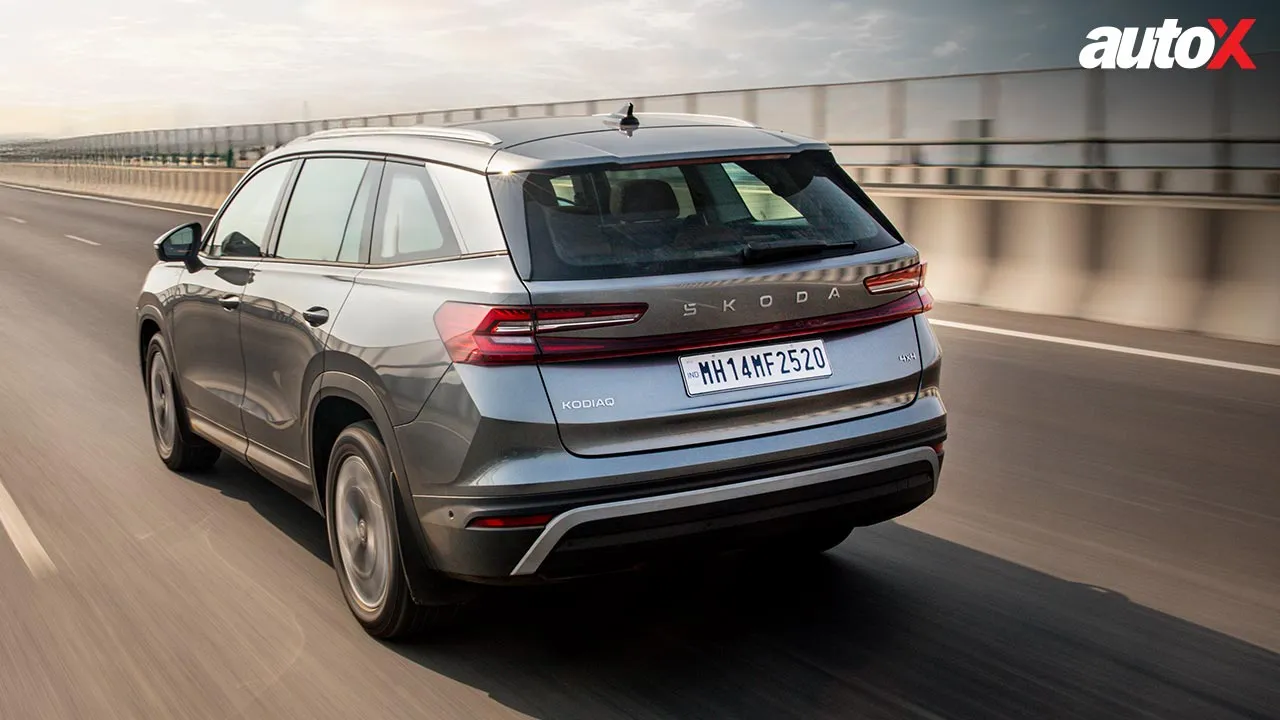 Skoda Kodiaq rear driving.jpg