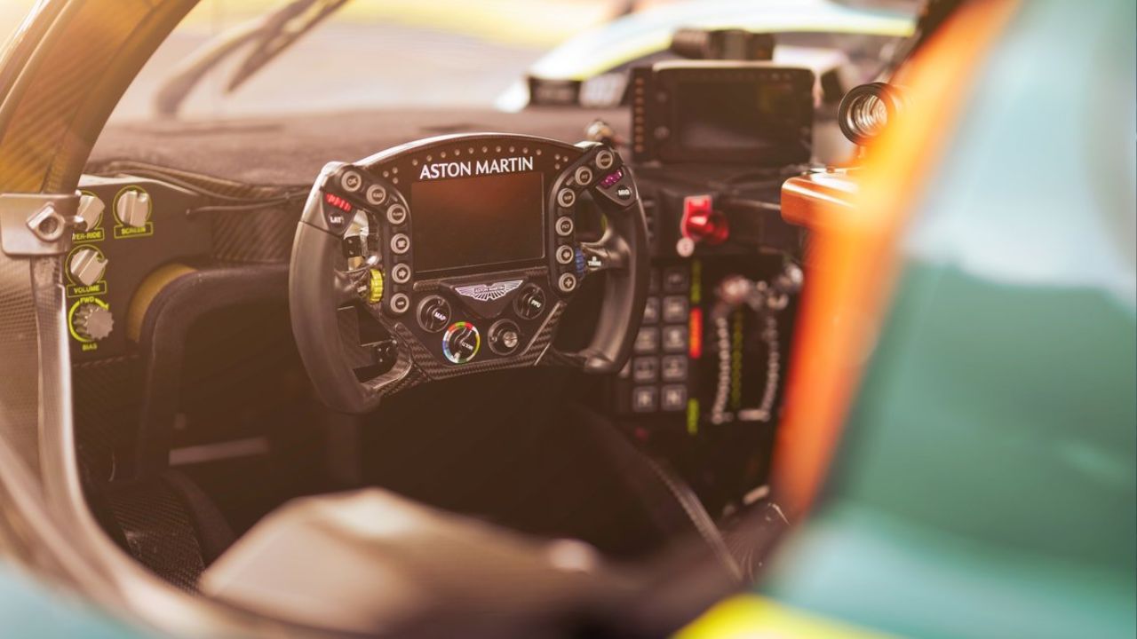 Aston Martin-Valkyrie-LM-2026-INTERIOR.jpg