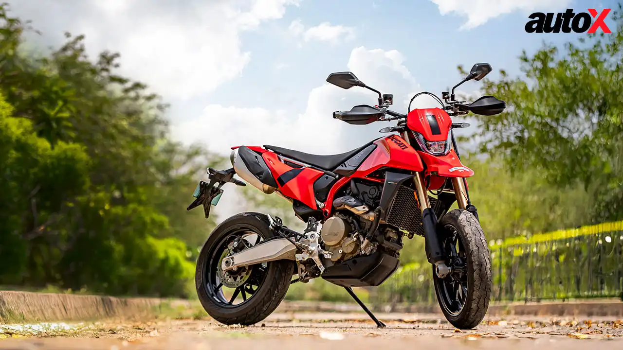 Ducati Hypermotard 698 Mono-Stand-View.jpg