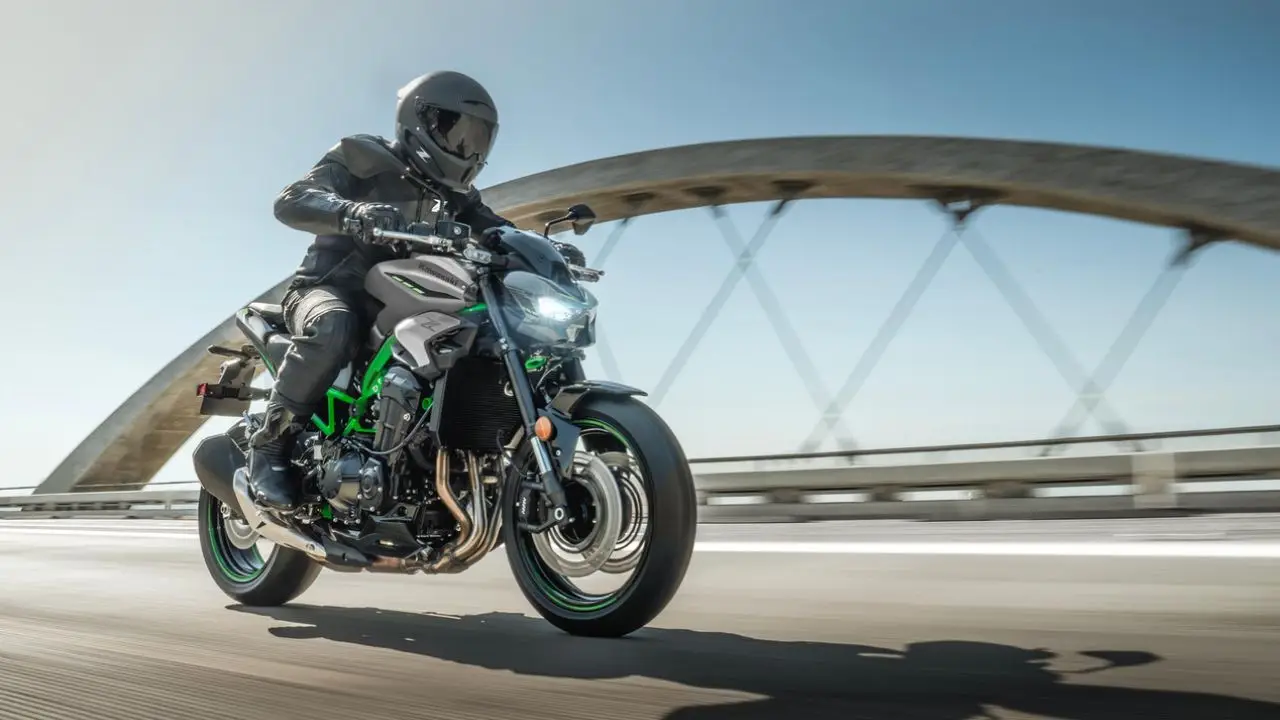 Kawasaki Z900.jpg