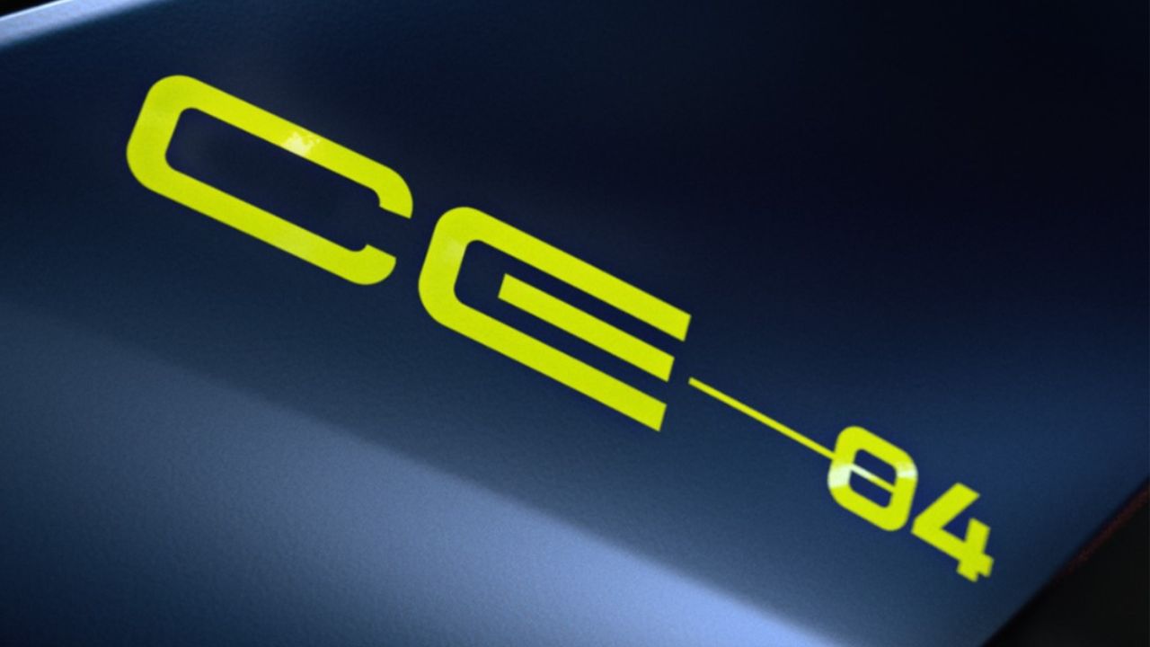 NEW BMW CE 04 Teaser (1) 1751271602799