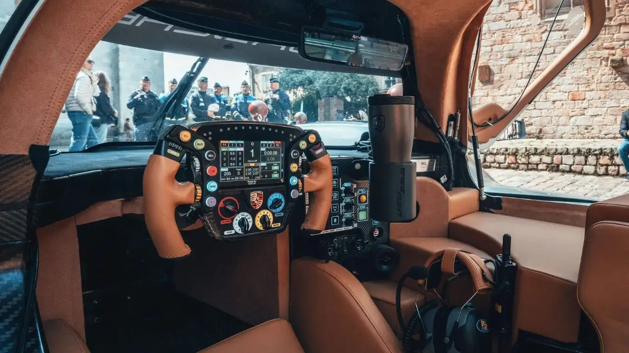 Porsche 963 RSP interior.jpg
