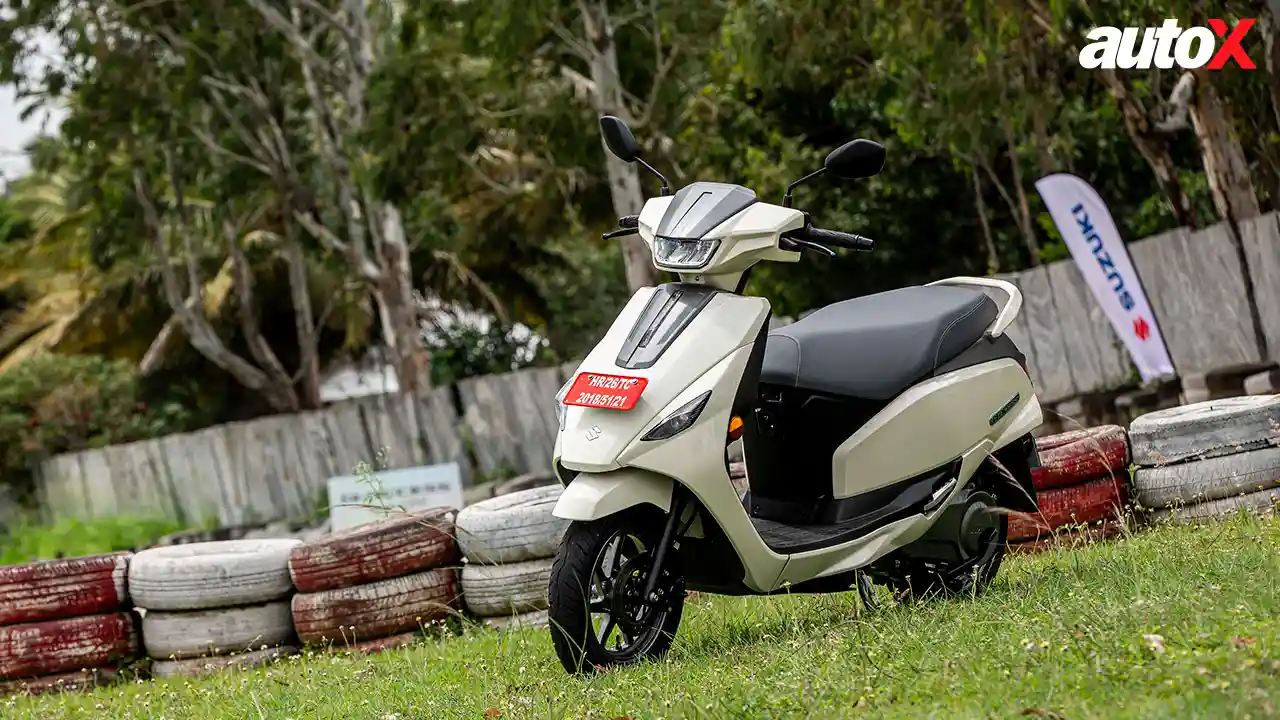 Suzuki e-Access-Stand-View.jpg