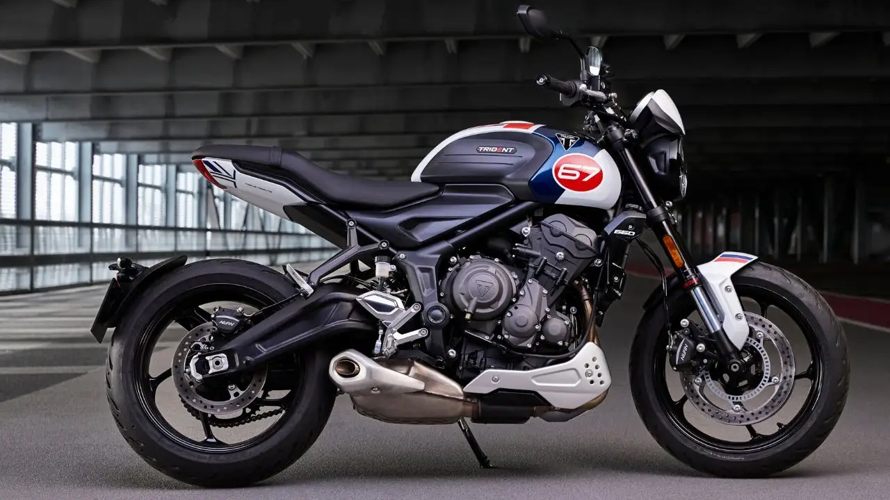 Triumph Trident 660 Special Edition 2 .jpg