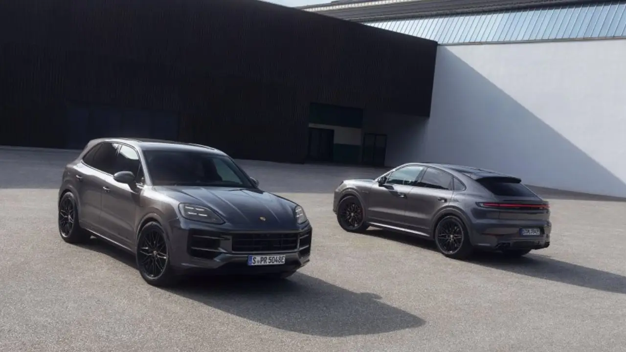 Cayenne S E-Hybrid Black Edition.jpg