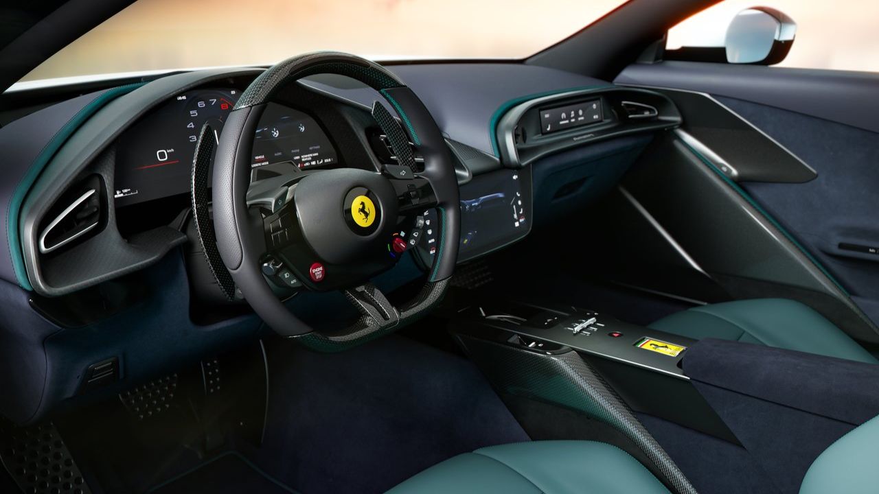 Ferrari Amalfi -interior.jpg