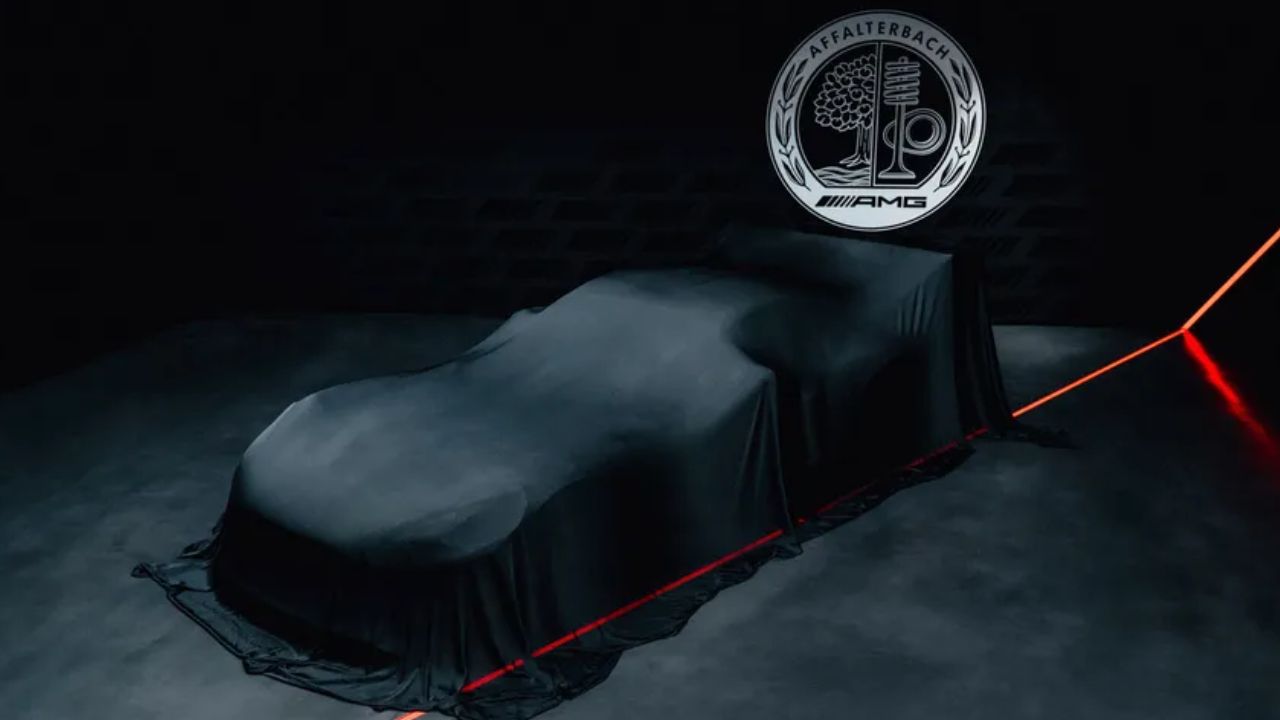 Mercedes AMG GT Track Sport Teaser 1753677290017