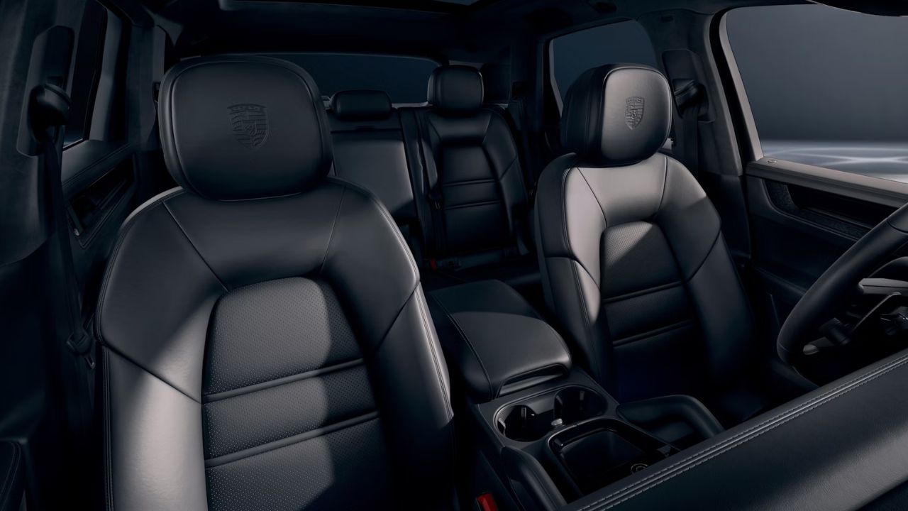 Porsche Cayenne Black Edition Interior.jpg
