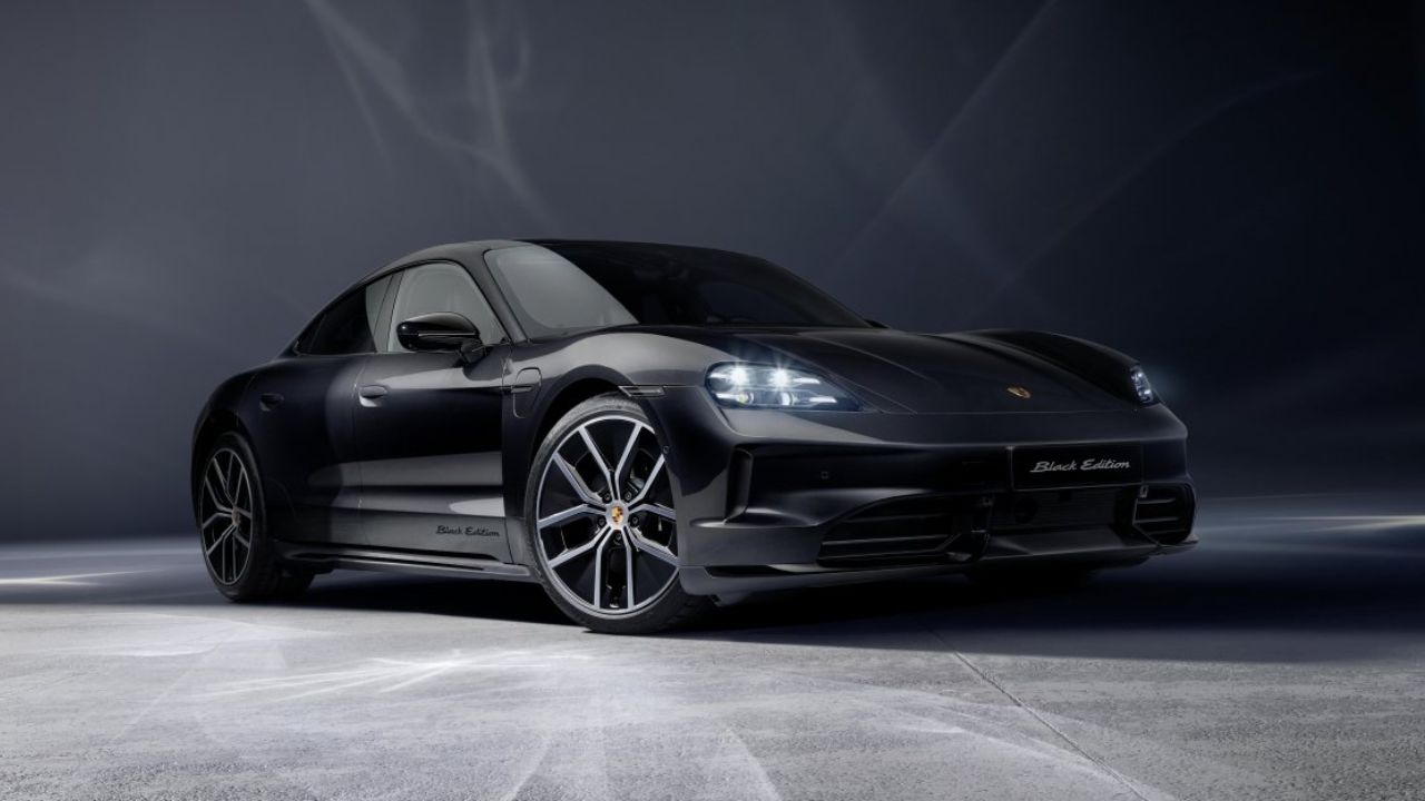 Porsche Taycan Black 1752146129001