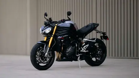 Triumph Speed Triple 1200 RS 1751887766746