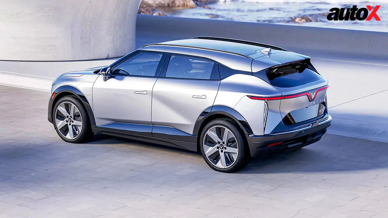 Vinfast VF7-Rear-Three-Quarter.jpg