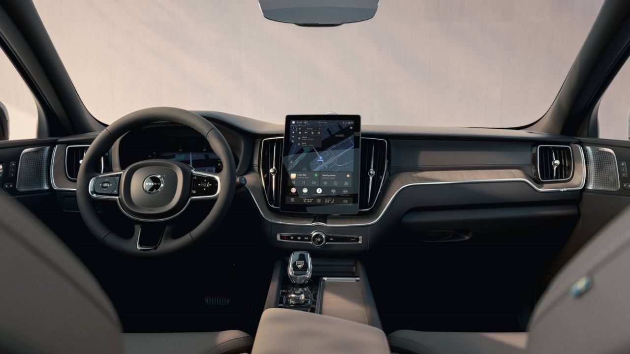 Volvo-XC60-facelift-interior.jpg