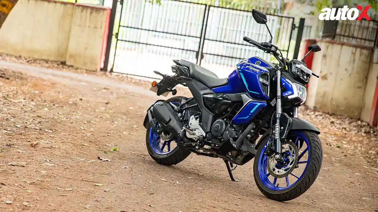 Yamaha FZ-S Hybrid Review autoX Front Right Quarter.jpg