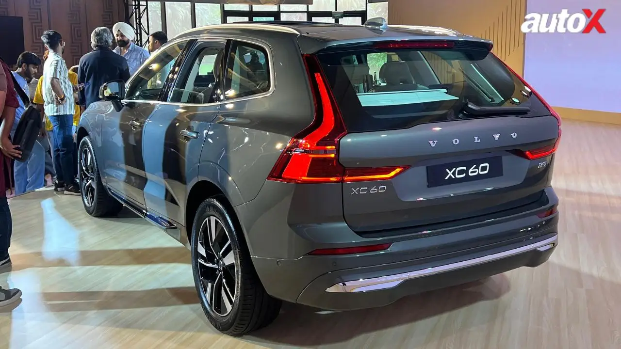 2025 Volvo XC60 rear.jpg