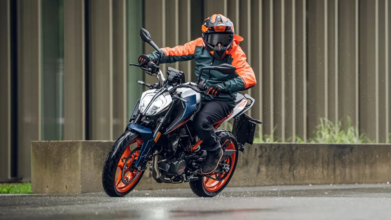 KTM 160 Duke 1754915306169