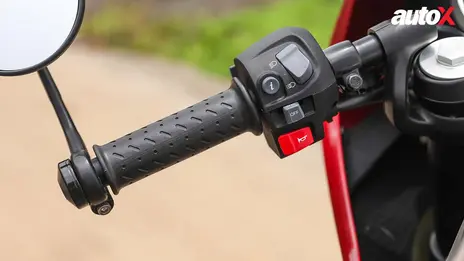 Triumph Thruxton 400 Left Side Handelbar Throttle Grip