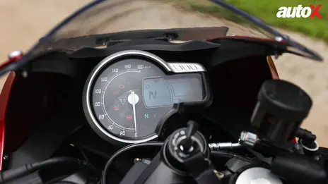 Triumph Thruxton 400 Speedometer