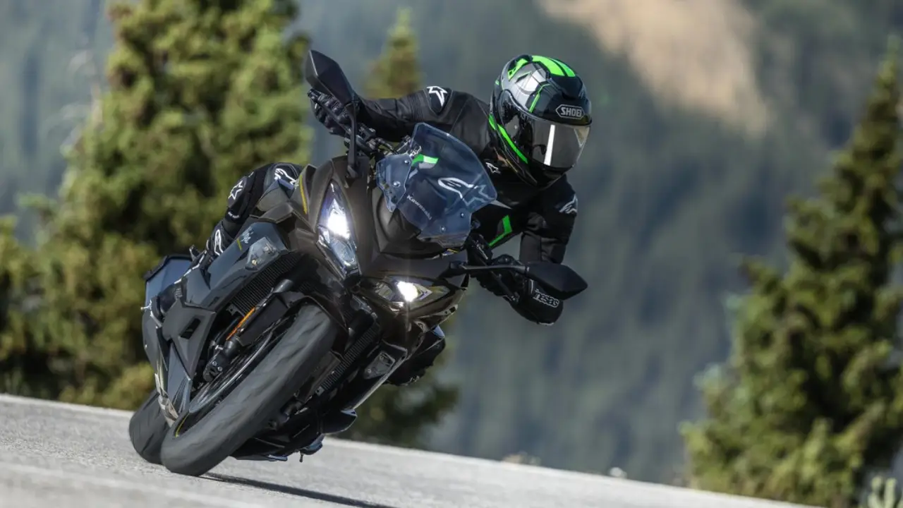 2026 Kawasaki Ninja 1100SX