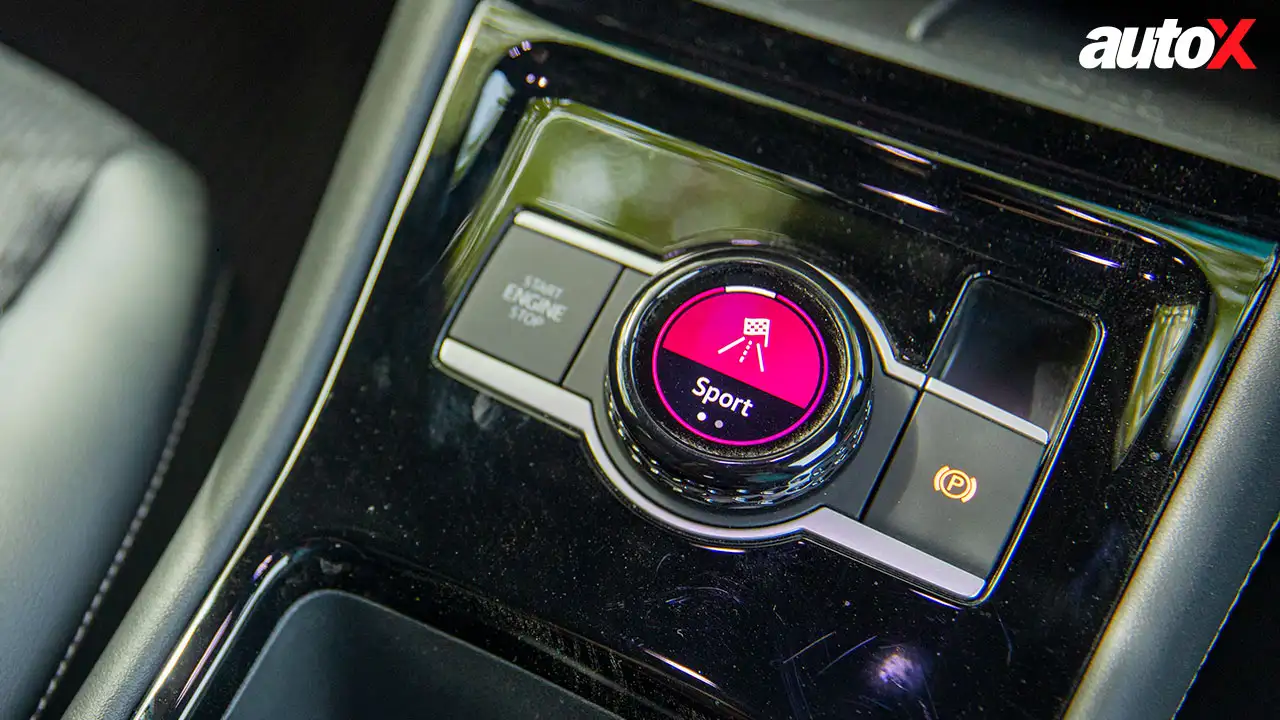 Volkswagen Tiguan R-Line-start-stop-switch.jpg