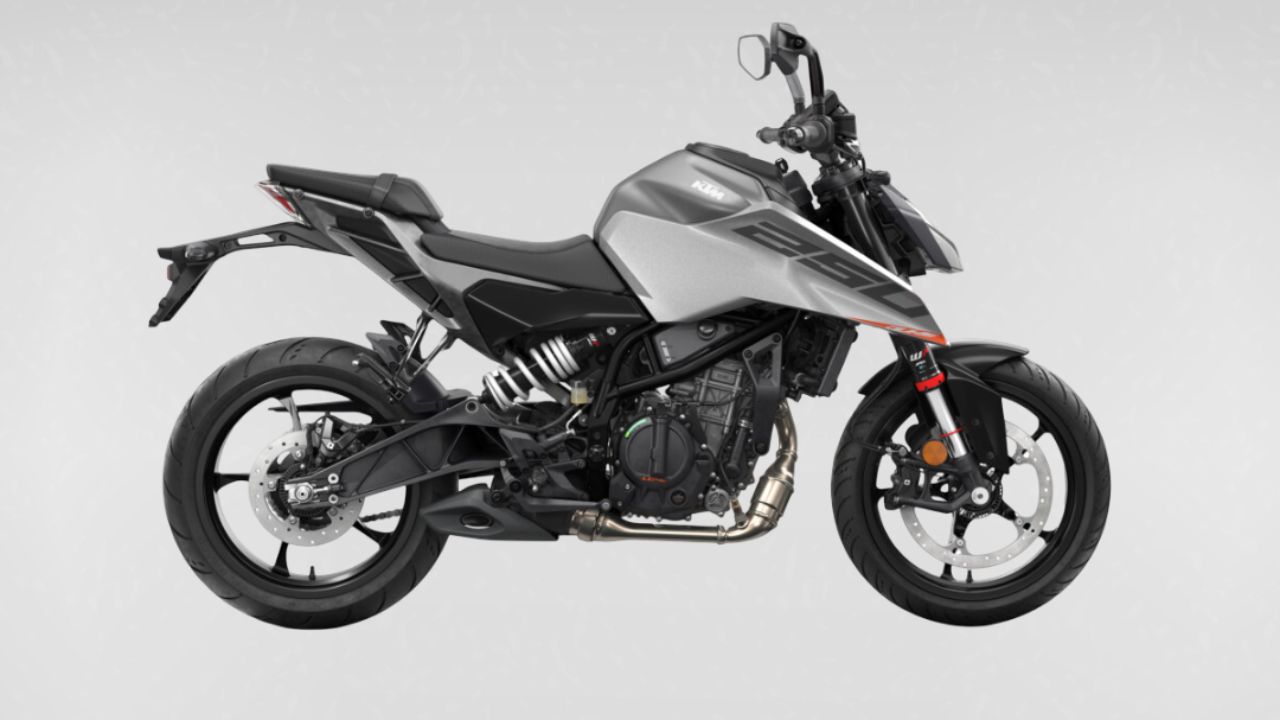 2026 KTM 250 Duke Colour 2.jpg